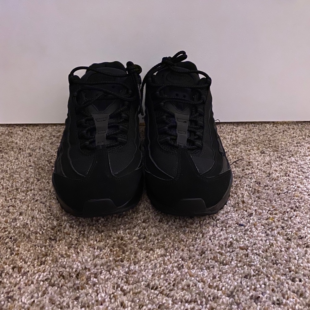 Air max 95 triple black